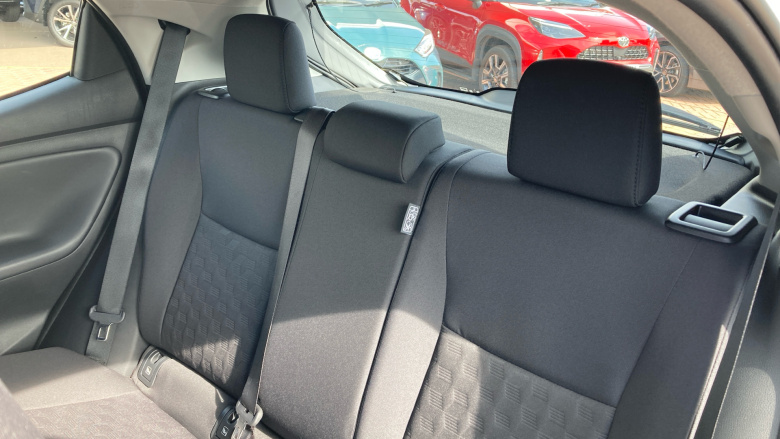 Toyota Yaris 1.5 Hybrid Icon 5dr CVT Hybrid Hatchback